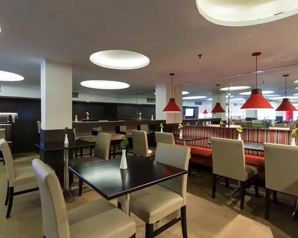 The restaurant at Arosa Rio Hotel