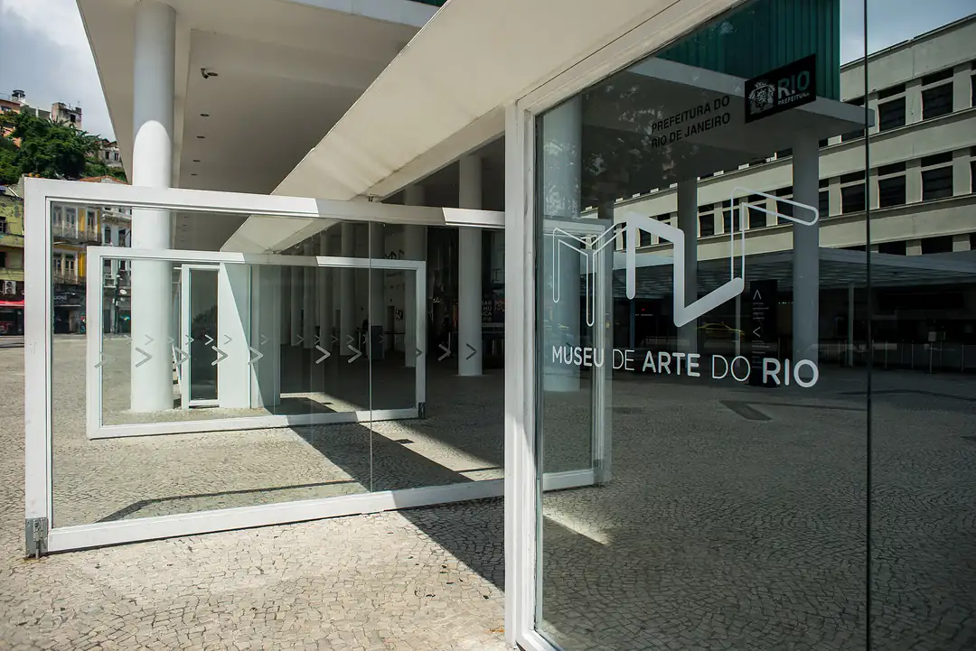Entrance to Museu de Arte do Rio at Praça Mauá