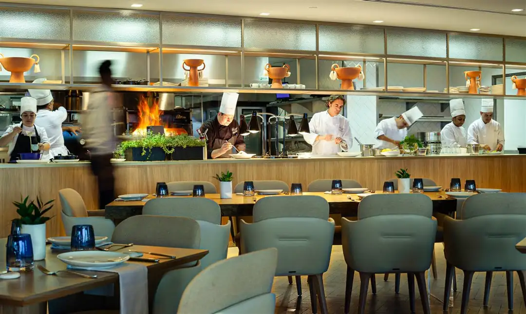 The open kitchen at Marine Restô in Fairmont Rio