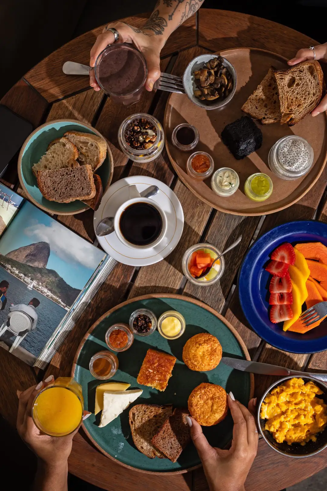 Breakfast dishes served at Quitéria in Ipanema